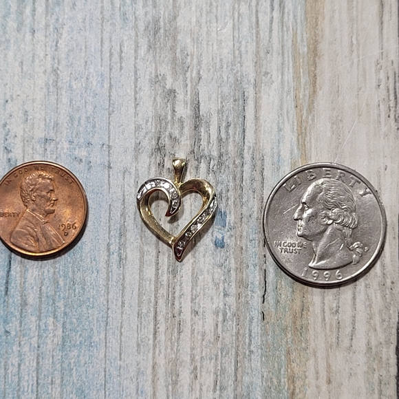 10k Heart Pendant - Picture 6 of 7
